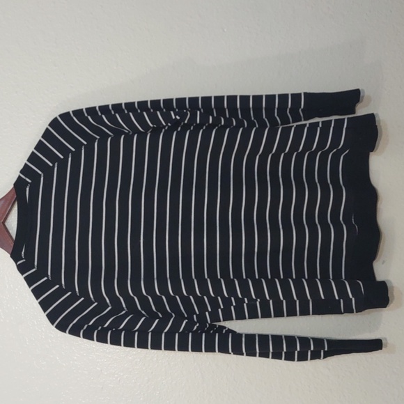 USED DANSKIN SIZE L LONG SLEEVE HORIZONTAL STRIPED SHIRT HAS PAINT ON BOTTOM - Picture 7 of 10